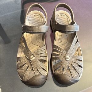 KEEN Women's Sandals - Taupe 7.5 NEW
